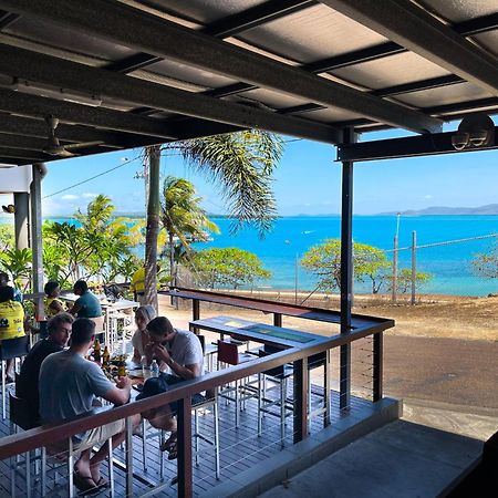 Grand Hotel Thursday Island Buitenkant foto